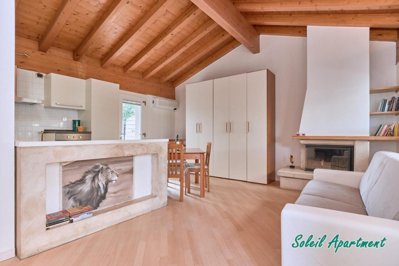 Casa Monique Apartments Desenzano del Garda Exteriör bild