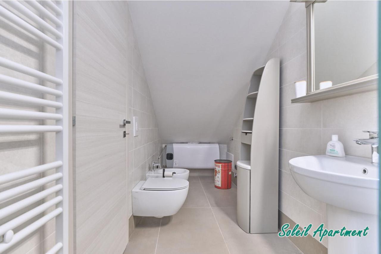 Casa Monique Apartments Desenzano del Garda Exteriör bild
