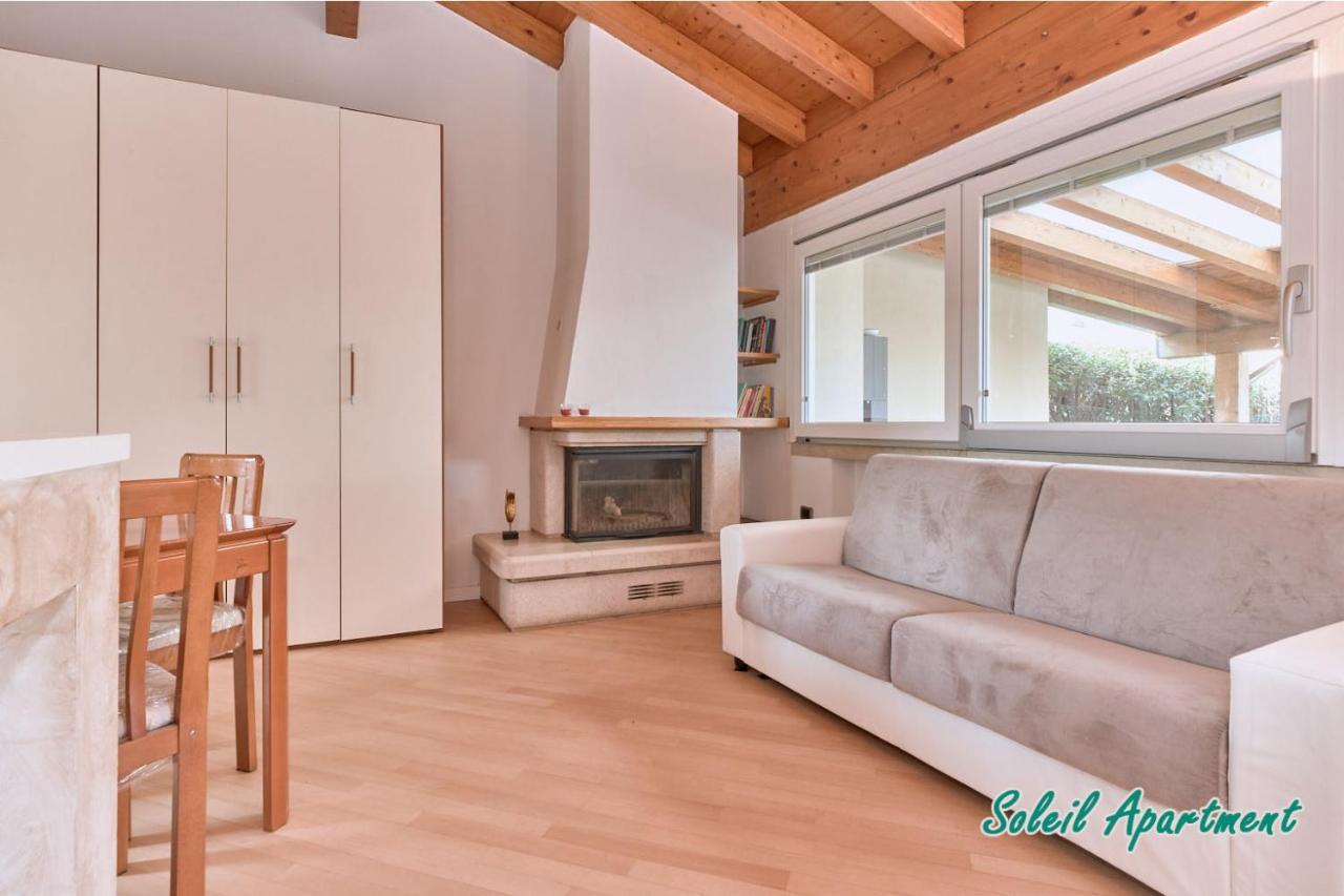 Casa Monique Apartments Desenzano del Garda Exteriör bild