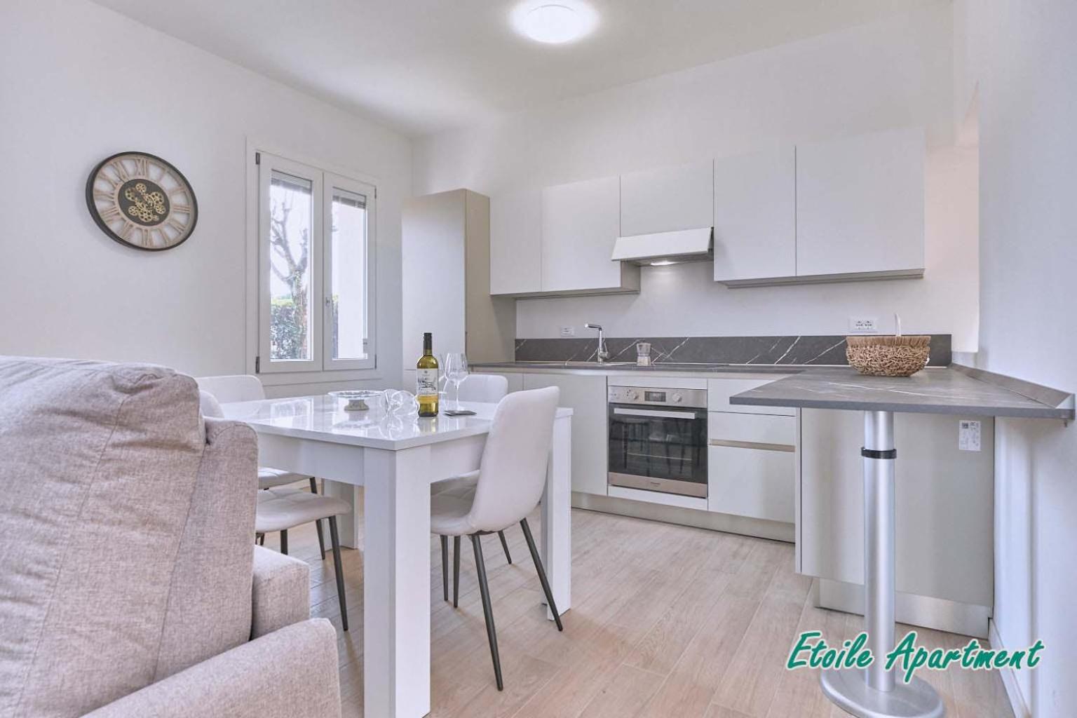 Casa Monique Apartments Desenzano del Garda Exteriör bild